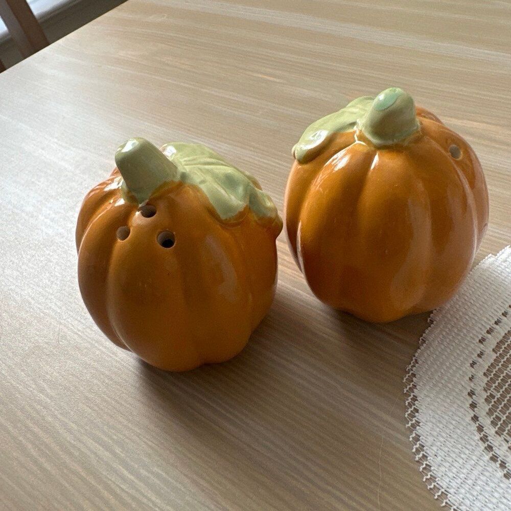 Fall pumpkin salt and pepper shakers